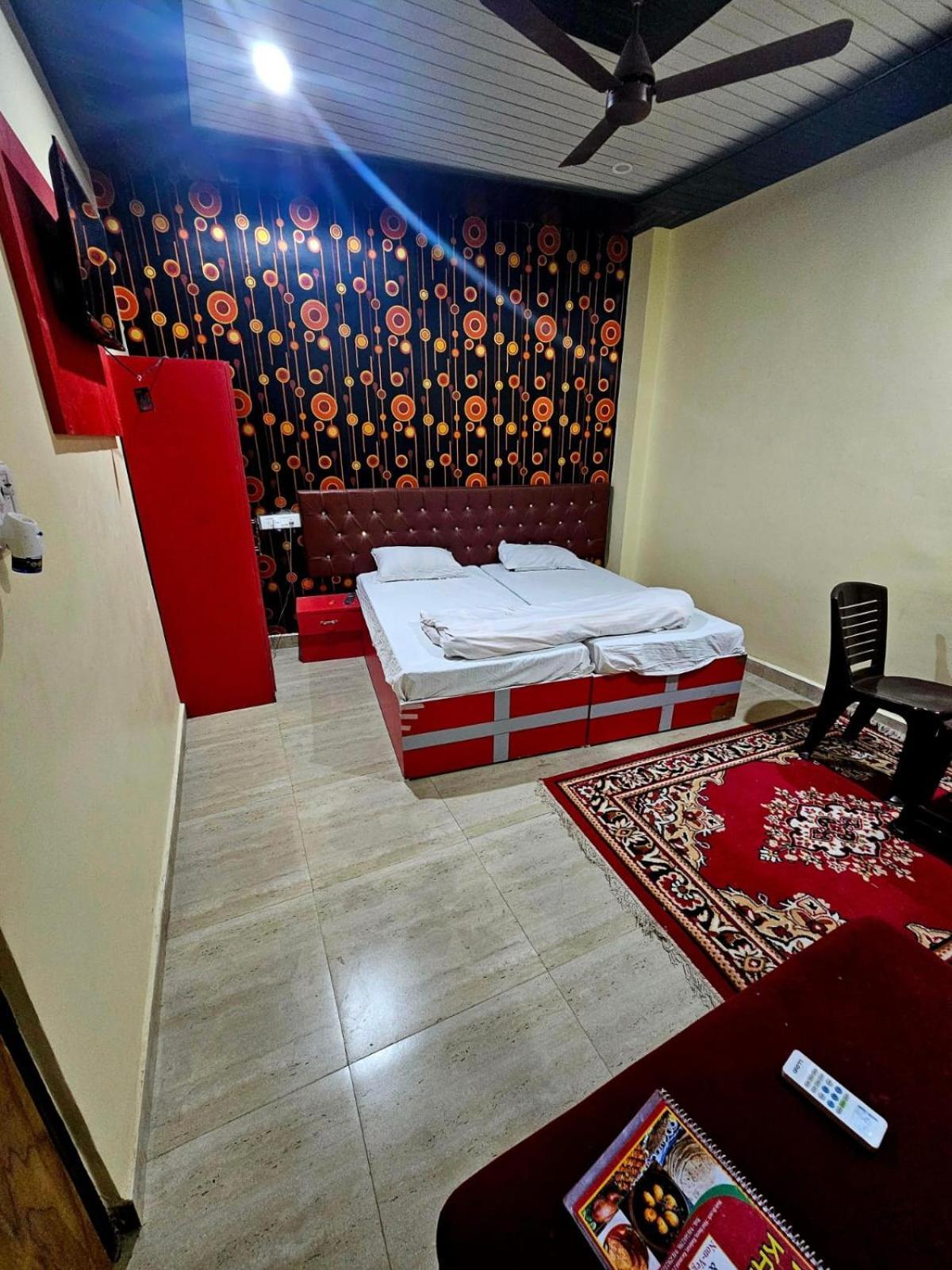 Hotel Kalika P Guest House Benares Buitenkant foto